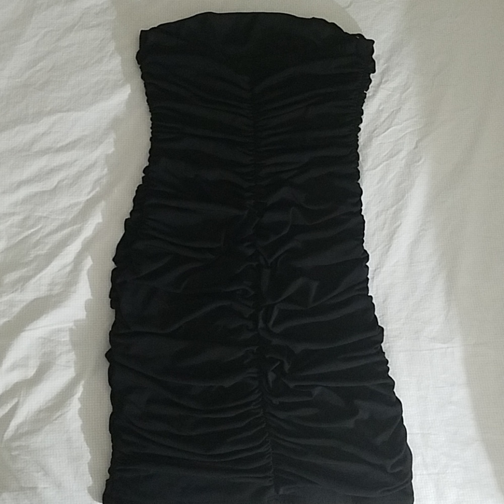 Dress - Picture 3 of 3